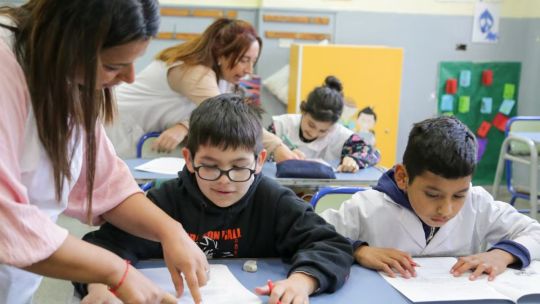 Alfabetización: subió 152% el presupuesto en 2025 los resultados siguen estancados