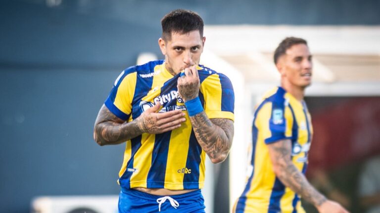 Rosario Central venció 2-1 a Gimnasia y lo dejó con las manos vacías en el Bosque