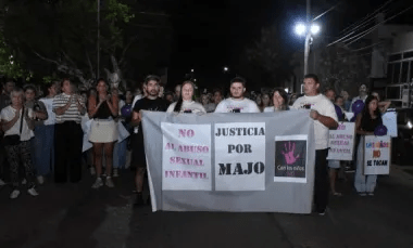 Corrientes: marcha y detención de un empleado judicial acusado de abuso