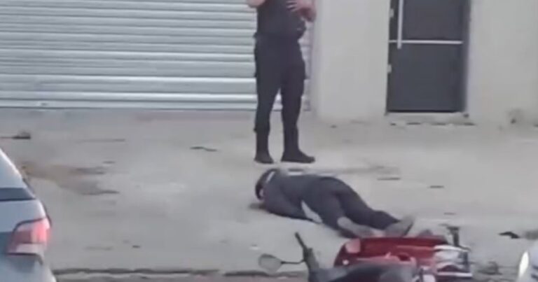 «Tirale, tirale»: un policía de la Ciudad evitó un robo, se enfrentó con motochorros y mató a uno