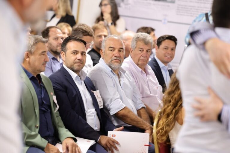 En el encuentro nacional de la UCR, Polich ratificó el compromiso de una gestión cercana a los vecinos