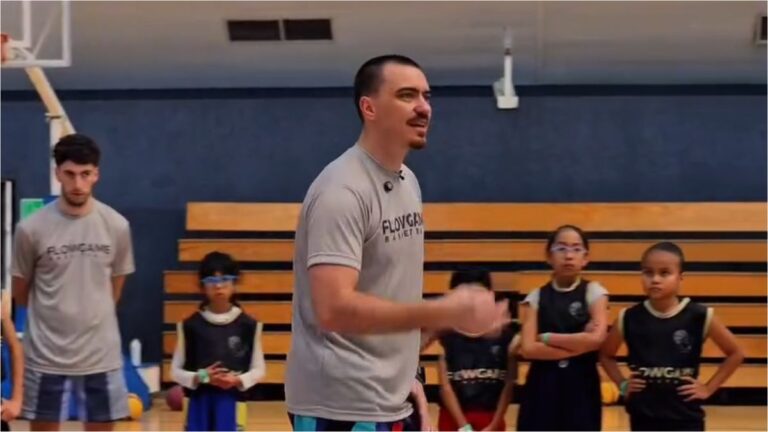 «Están apagados»: el fuerte mensaje de un entrenador en un video viral para que los chicos suelten el celular