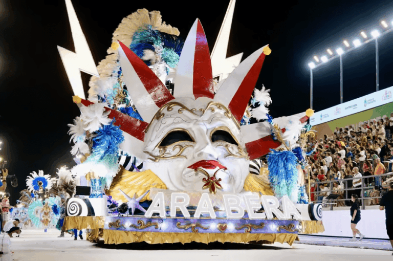 Ara Berá e Imperio Bahiano campeones del Carnaval de Corrientes 2026