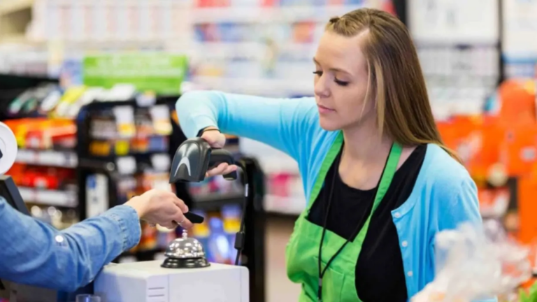 Cuánto cobra un cajero de supermercado en marzo 2026? Las nuevas escalas salariales