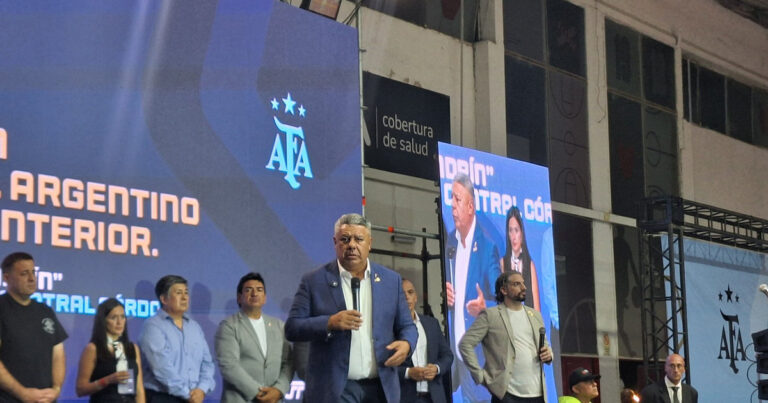 El discurso completo de Chiqui Tapia en Córdoba y un fuerte abrazo con Toviggino