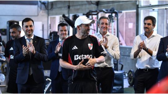 El «Chacho» Coudet debuta en River: el historial en sus estrenos como DT