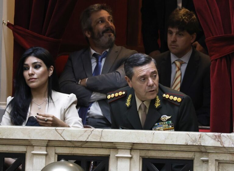 Los militares salieron a protestar en Mar del Plata porque el gobierno los dejó sin obra social