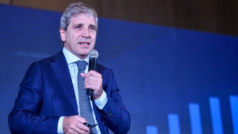 Inflación: por qué el equipo de Luis Caputo anticipa una baja, pese al impacto de la guerra y ajustes en tarifas
