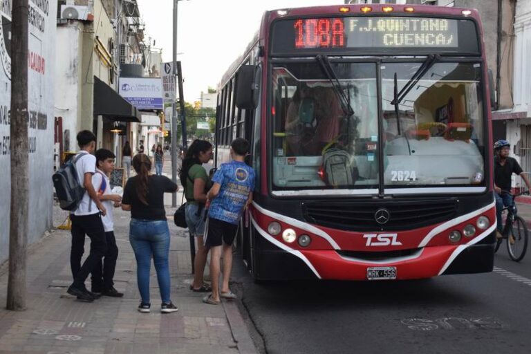 Transporte urbano en Corrientes: continúa el corte de servicio desde las 22 y por tiempo indeterminado