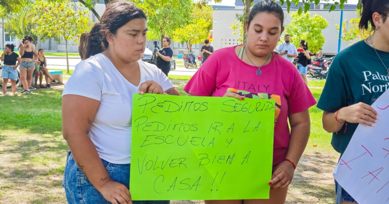 Ilustración conceptual sobre convivencia escolar y diálogo