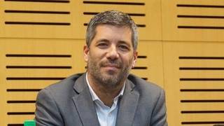 Diputado Emiliano Fernández durante una intervención en la Cámara de Diputados de Corrientes