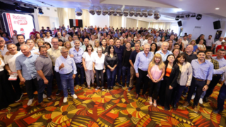 Gustavo Valdés en el encuentro Radicales en Gestión de la UCR en Villa Elisa, Entre Ríos.