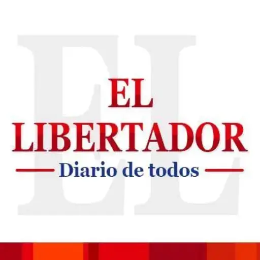 Persona jugando tragamonedas en un celular