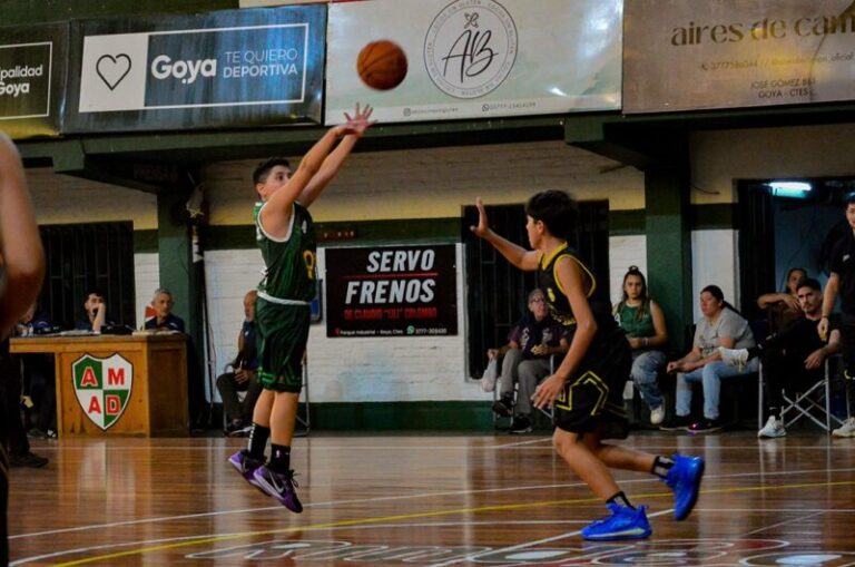 Partido de básquetbol del Torneo Prefederal Formativo en Corrientes