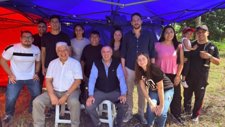 Senador Noel Breard en actividad deportiva barrial en Corrientes
