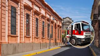 Fachada del Colegio San José en la calle 25 de Mayo, Corrientes, con presencia de bomberos.