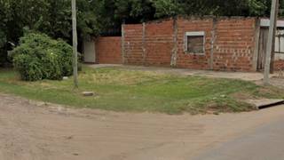 Ilustración de una calle en Corrientes, representativa de un accidente de tránsito.