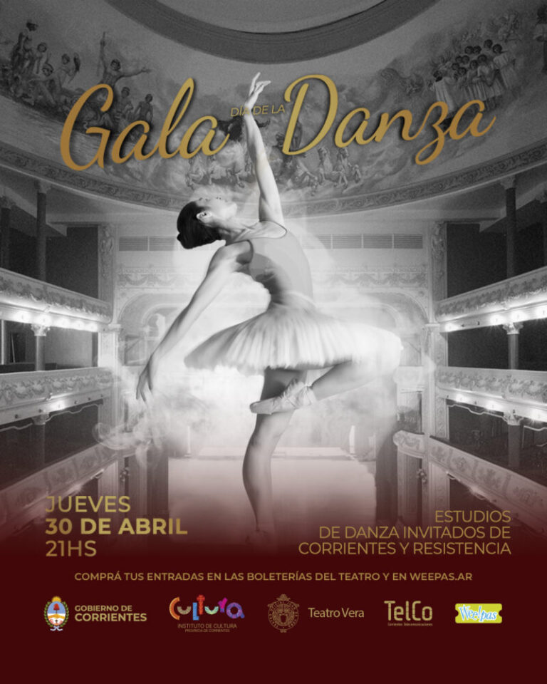Artistas de danza en el escenario del Teatro Oficial Juan de Vera de Corrientes durante una presentación.