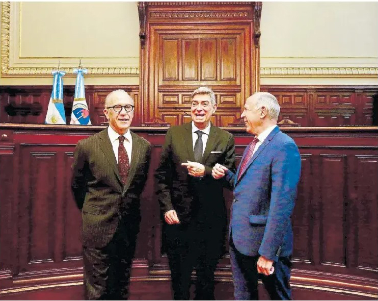 Ministros del Superior Tribunal de Justicia de Corrientes presentan plan de reorganización