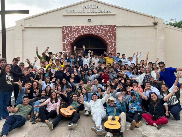 Participantes de la misión sinodal en una comunidad del departamento Mercedes, Corrientes
