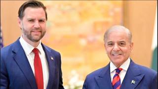 Bandera de Irán y Estados Unidos con un mapa de fondo que señala la región del estrecho de Ormuz.