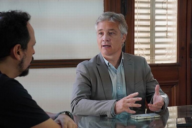 Fernando De Andreis, referente del PRO, durante una exposición sobre estrategia política.