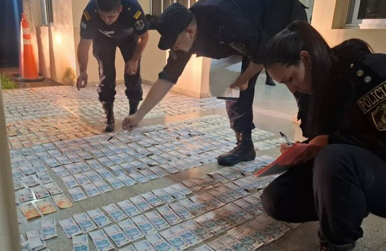 Operativo policial en zona rural de Mercedes, Corrientes, tras robo a agroveterinaria.