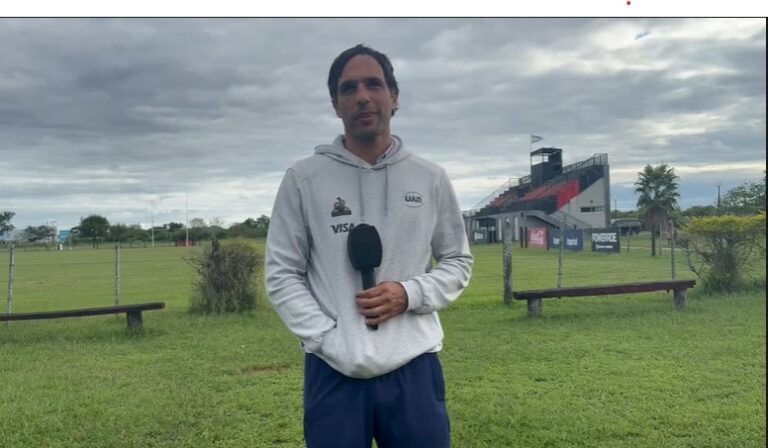 Martín Gaitán y referentes de la UAR en una capacitación para entrenadores de rugby en Corrientes.