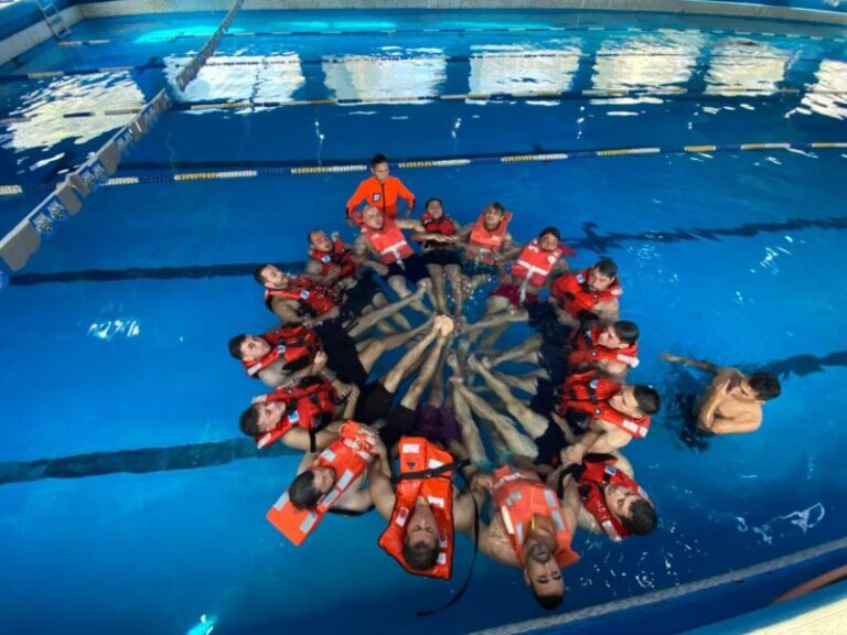 Sede de la Prefectura Naval en Corrientes para inscripciones al curso de Patrón Motorista