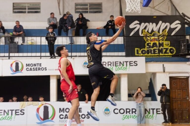 Partido de básquetbol entre San Lorenzo de Monte Caseros y Cultural de Santa Sylvina