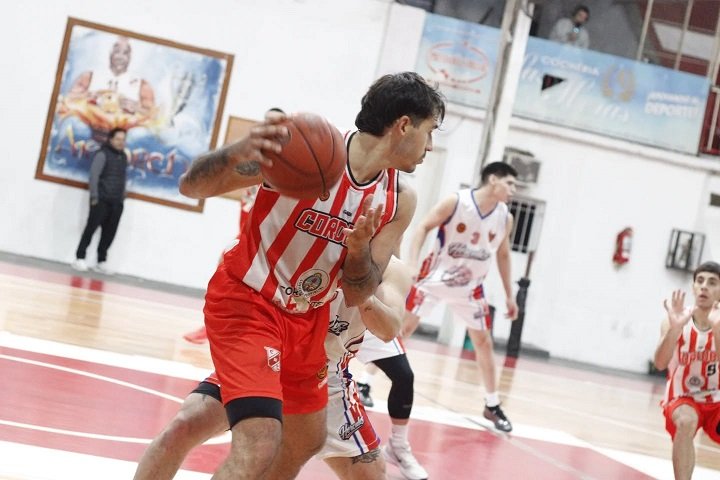 Partido de básquet entre Cultural de Santa Sylvina y Córdoba de Corrientes por la Liga Federal
