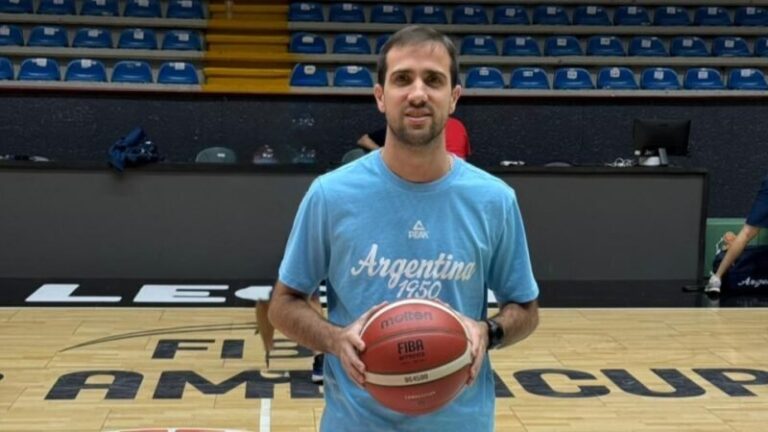 Alejandro Silveira en el staff de la Selección Argentina U18