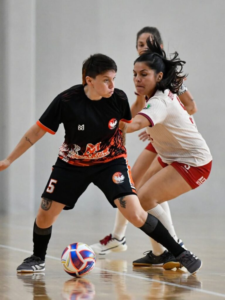 Equipo de futsal femenino Deportivo Montreal en el Parque Enrique Berduc de Paraná