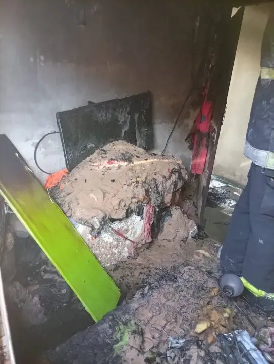 Vivienda en el barrio Juan de Vera con daños por incendio