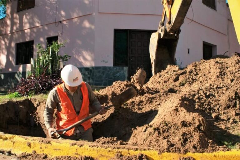 Obras de renovación de red de agua potable en Itatí