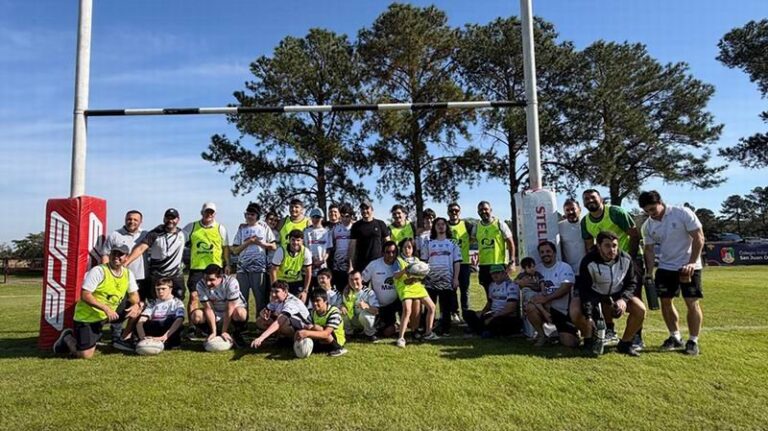 Participantes de la jornada Cebras Mix en el Aranduroga Rugby Club
