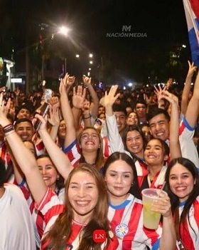 Jugadores de la selección paraguaya celebrando tras la victoria ante Alemania en el Mundial 2026