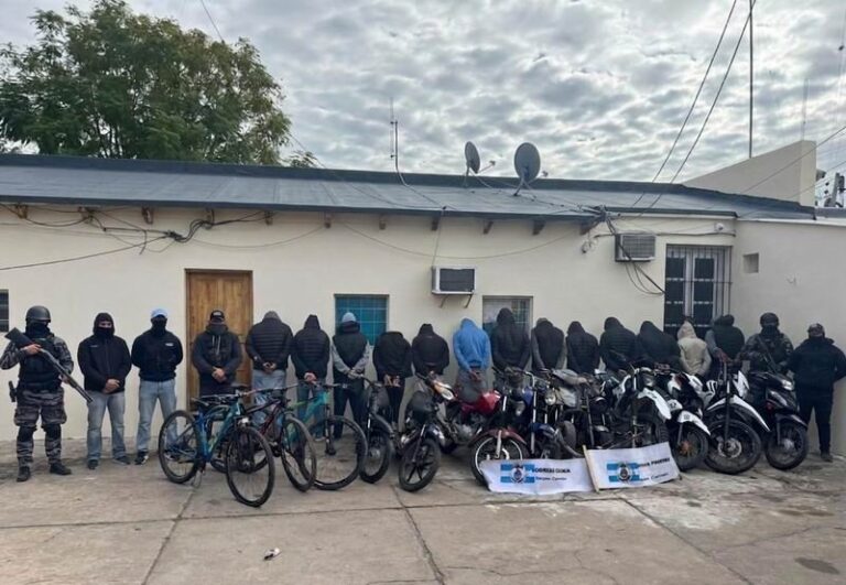 Operativo policial en Esquina con detenidos y elementos secuestrados