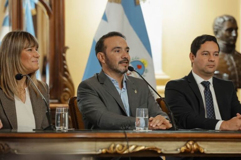 Anuncio de la primera planta de CLT del país en Gobernador Virasoro, Corrientes