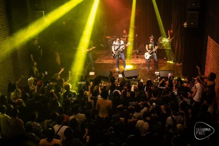 Viejas Locas x Fachi y Abel banda de rock en Corrientes