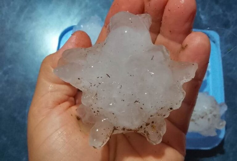 Calles anegadas en Curuzú Cuatiá tras las lluvias