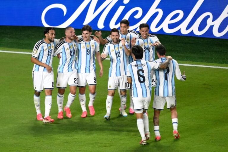 Lionel Messi con la camiseta de Argentina durante un partido del Mundial 2026