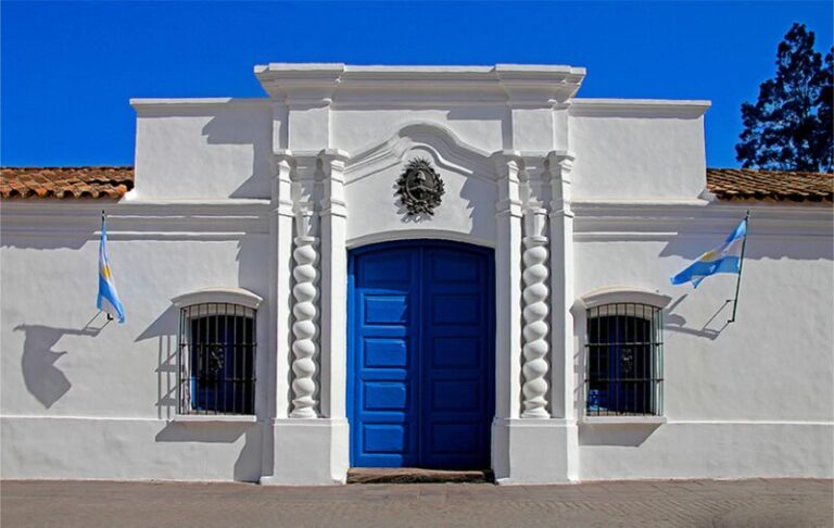 Casa de Tucumán, lugar donde se declaró la independencia argentina en 1816