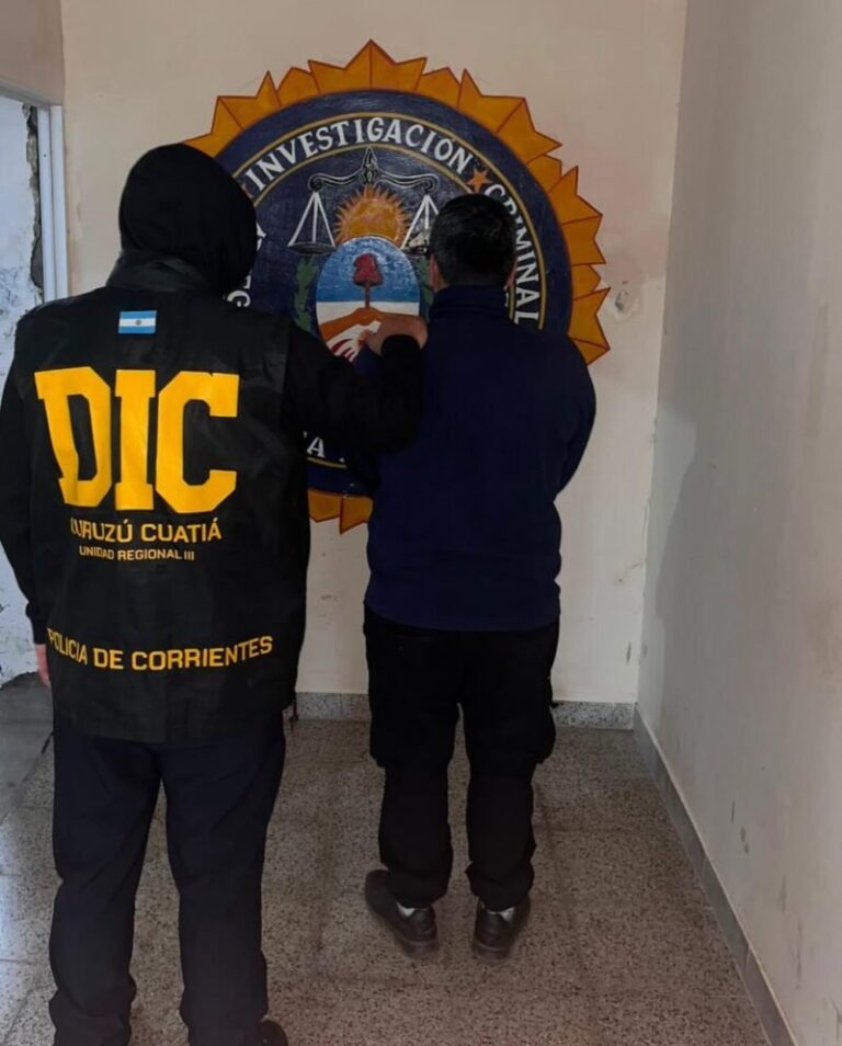Policía de Corrientes traslada a detenido por retención de menor en Curuzú Cuatiá