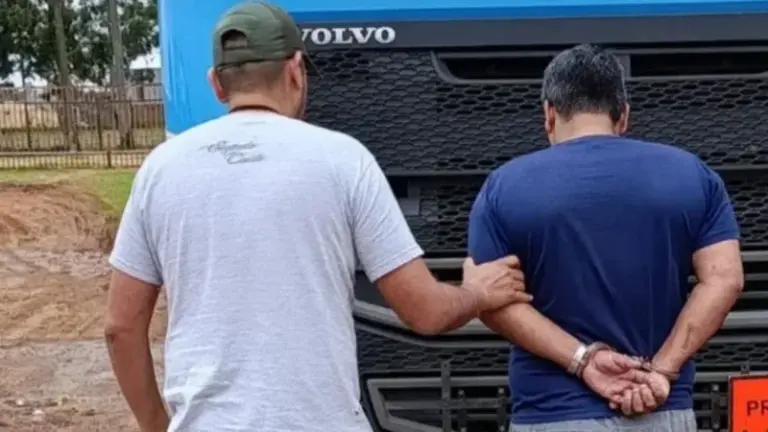 Policía de Corrientes demora a camionero vinculado al traslado de adolescente encontrada en Paso de los Libres