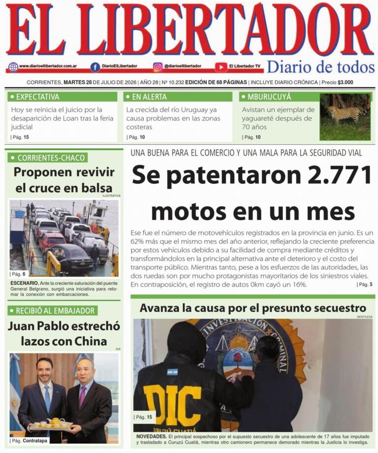Gobernador de Corrientes durante el anuncio de medidas económicas en la Casa de Gobierno