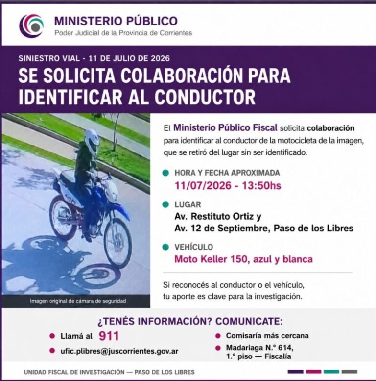 Imagen de cámara de seguridad de una motocicleta Keller 150 azul y blanca involucrada en un siniestro vial en Paso de los Libres