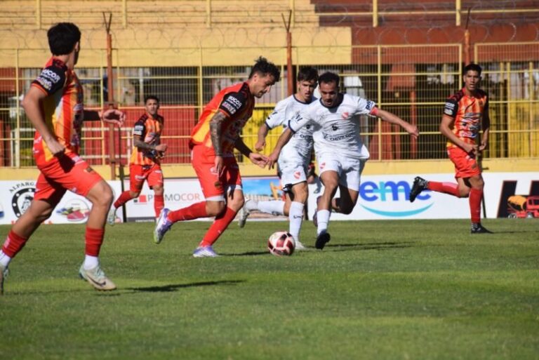 Partido entre Boca Unidos e Independiente de Chivilcoy por la Reválida del Federal A