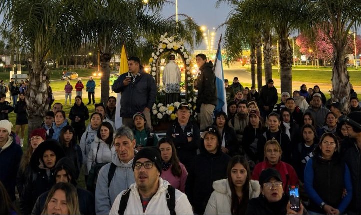 Peregrinos durante la 40ª Peregrinación de los Trabajadores en Riachuelo