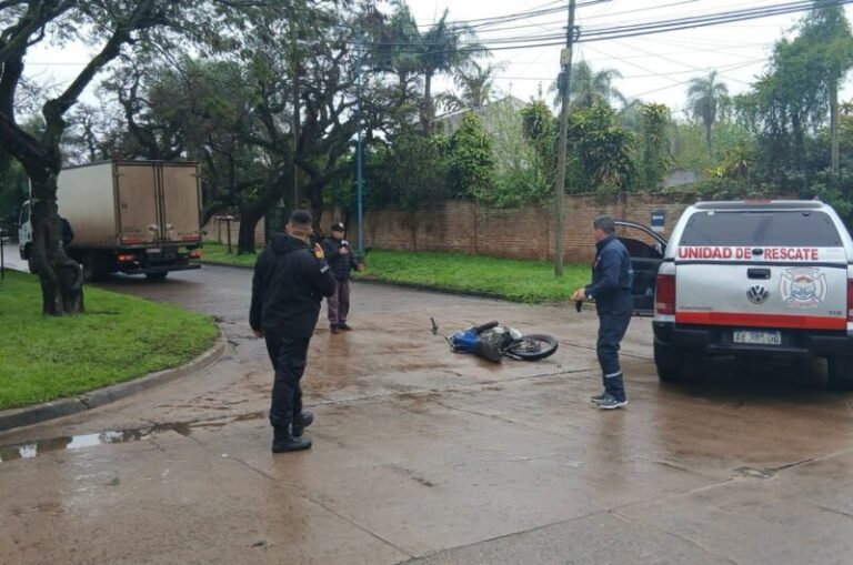 Siniestro vial en Esquina: motocicleta y camión